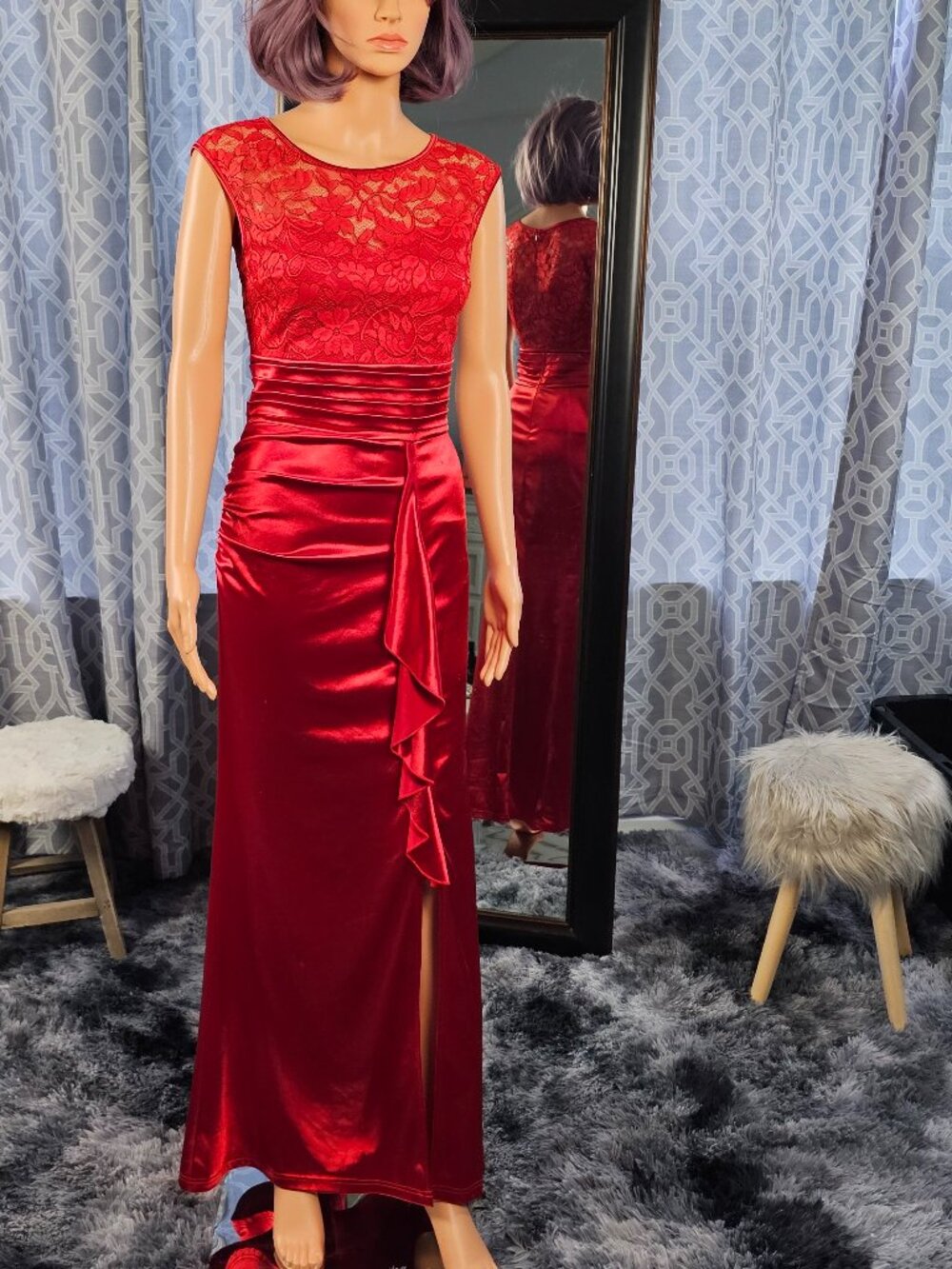 VFSHOW / Vfemage Red Lace Bodice Satin Maxi Gown – Thigh Slit – Size XS
